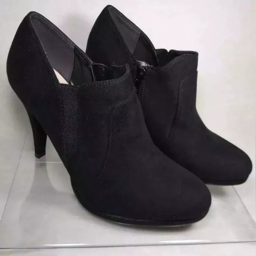 Fergie Womens Cacey Ankle Booties Black Almond Toe Side Zipper 9 M New